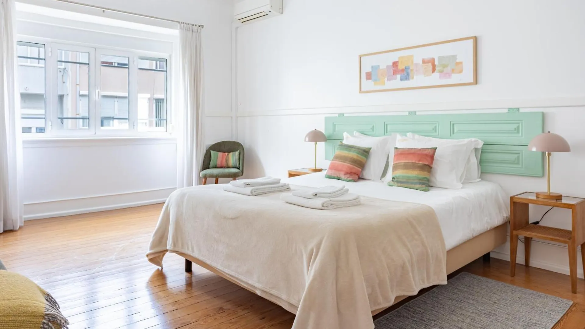 140m² 4 slaapkamer, 2 privé badkamer Appartement in Sao Joao de Deus Lissabon 0*,  Portugal