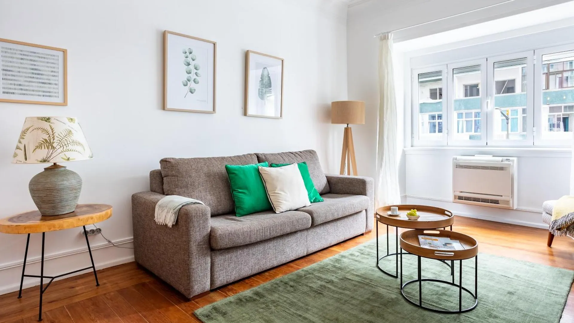 140m² 4 slaapkamer, 2 privé badkamer Appartement in Sao Joao de Deus Lissabon